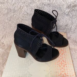 Black lace up detail bock heel